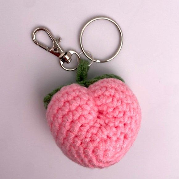 HANDMADE | Crochet Knit PEACH | Bag Charm | Keychain (Brand New!) 🍑💘 - Picture 1 of 10